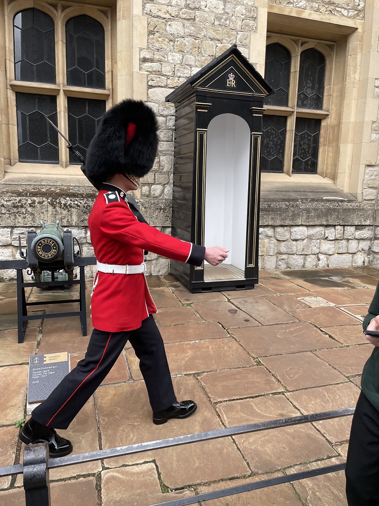 PUPIL'S SUPER (BLOOM) VISIT TO LONDON! - Greenfields Academy
